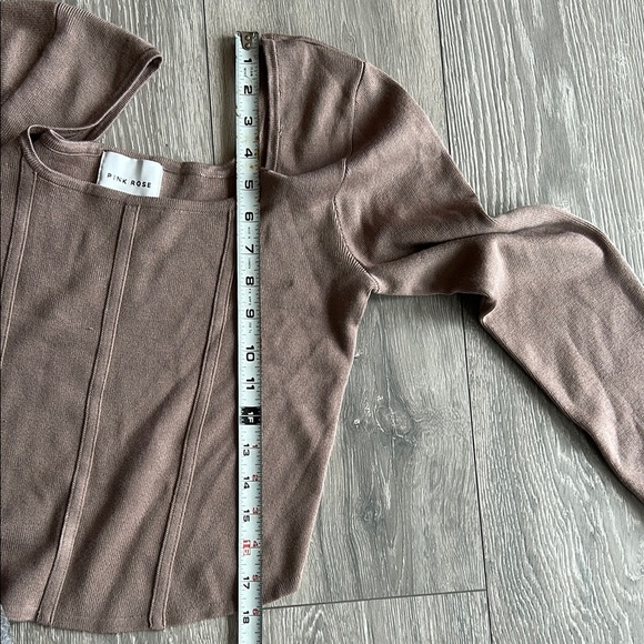 Elegant Taupe Women's Crop Top - Picture 4 of 5